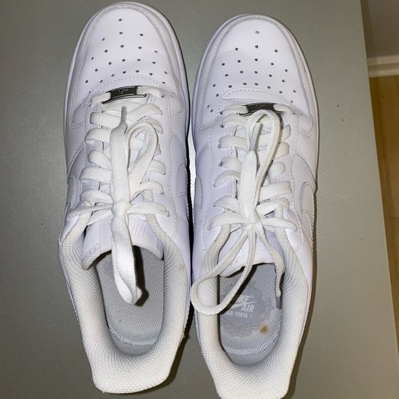 Women’s Nike Air Force 1 - Picture 3 of 4